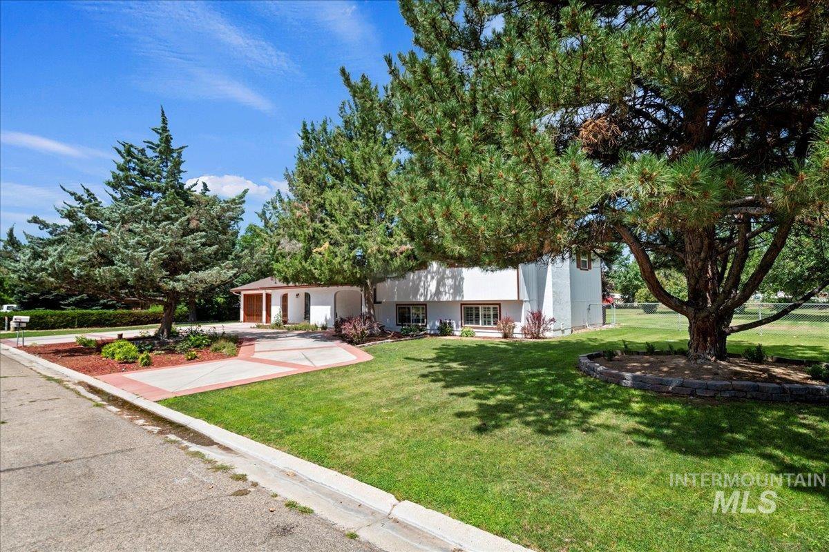 10210 W Hackamore Dr Property Photo 36