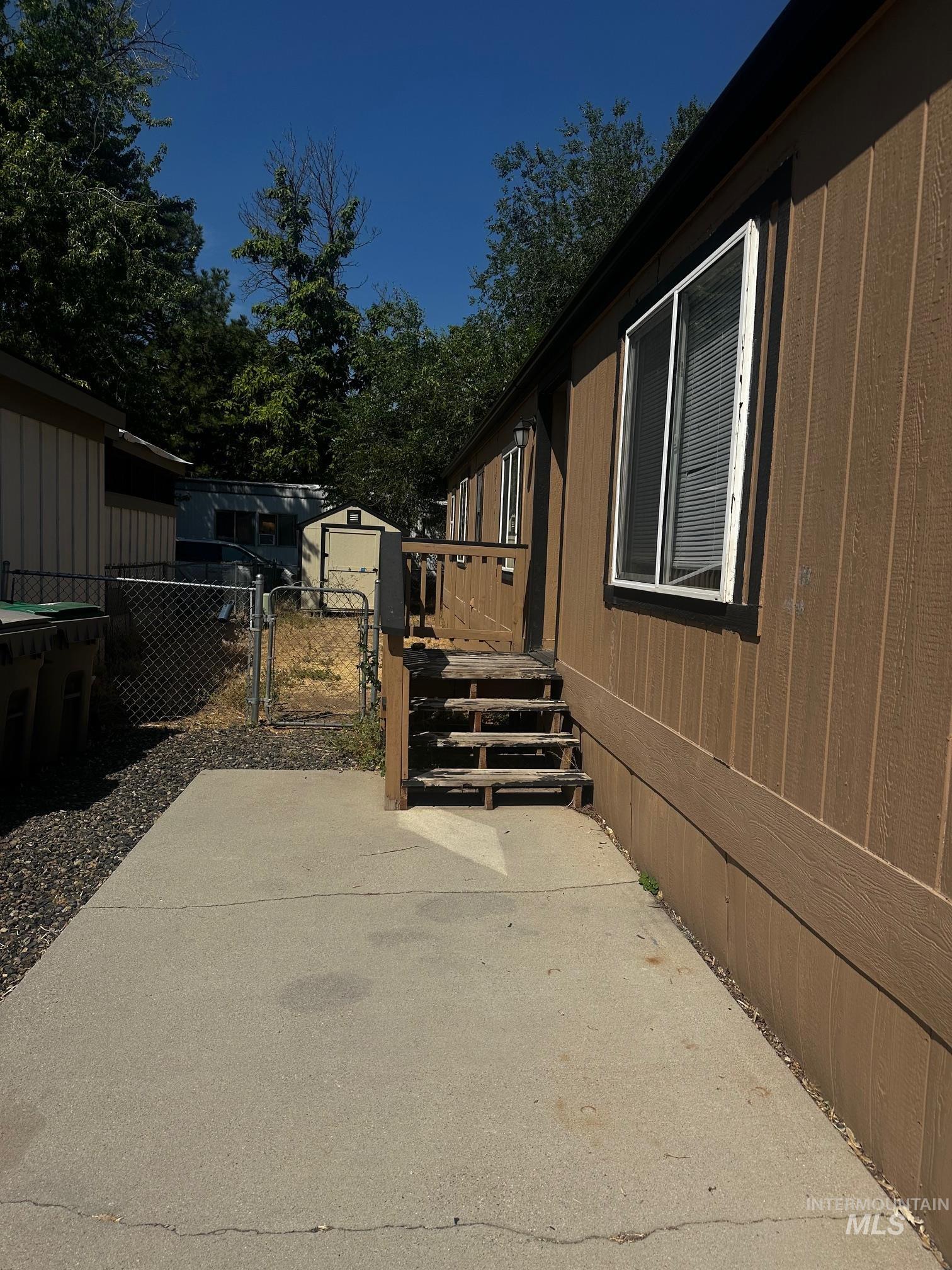 540 Meadowland Circle Property Photo 2