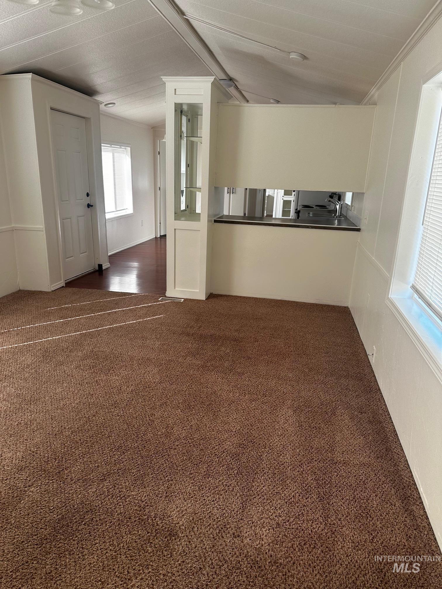 540 Meadowland Circle Property Photo 6