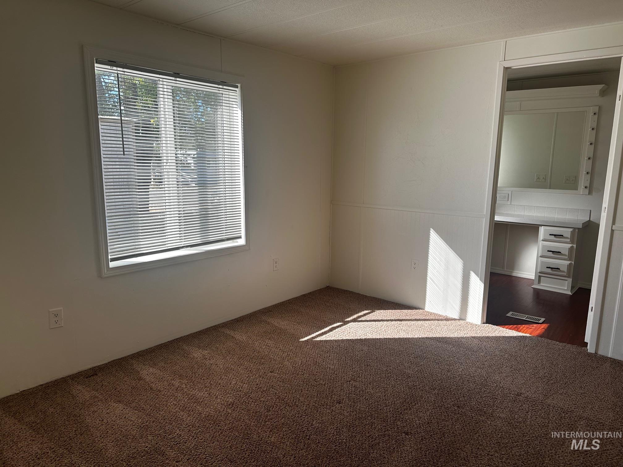 540 Meadowland Circle Property Photo 8