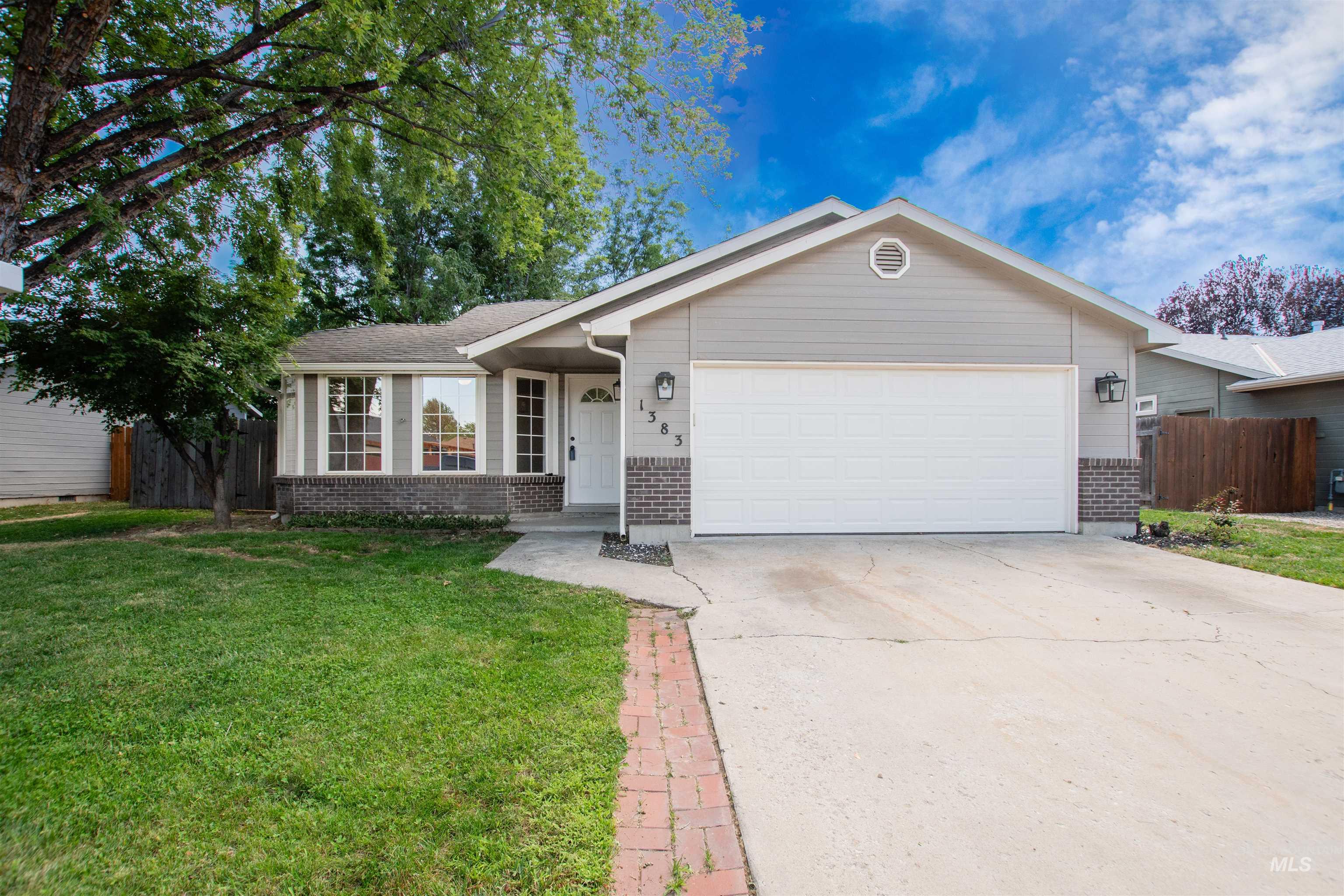 1383 E Drucker St Property Photo 1