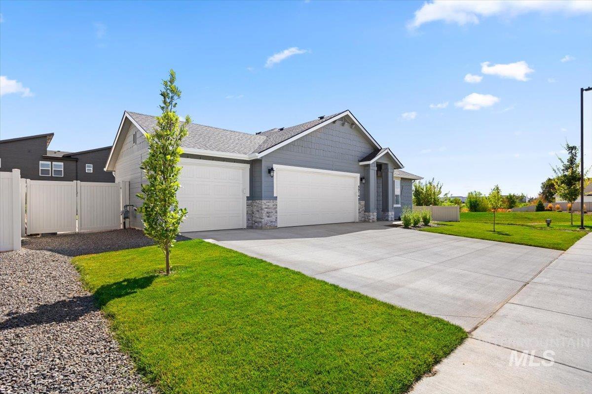 4914 Endicott Dr Property Photo 1