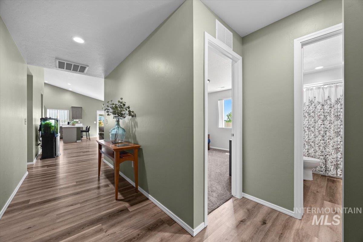 4914 Endicott Dr Property Photo 5