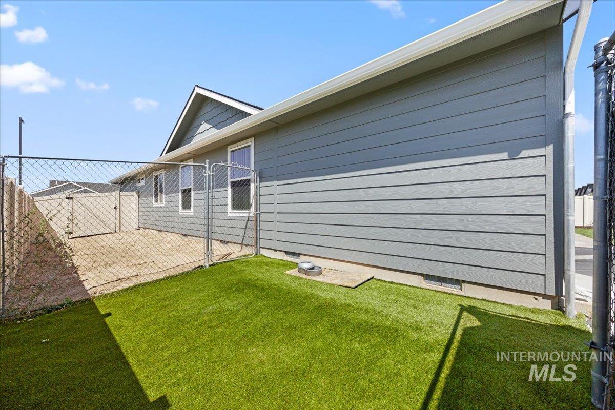 4914 Endicott Dr Property Photo 25