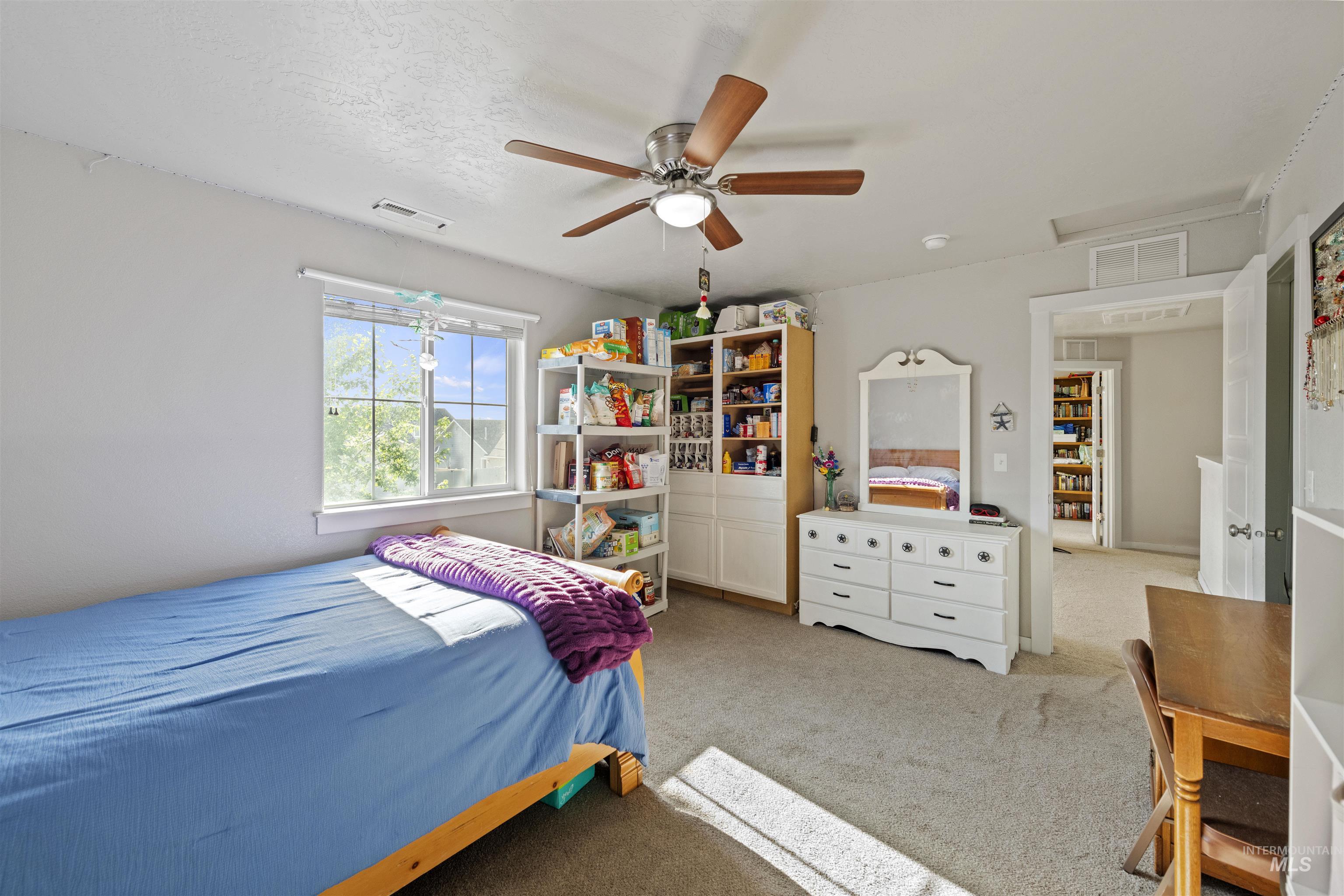 842 N Center Way Property Photo 15