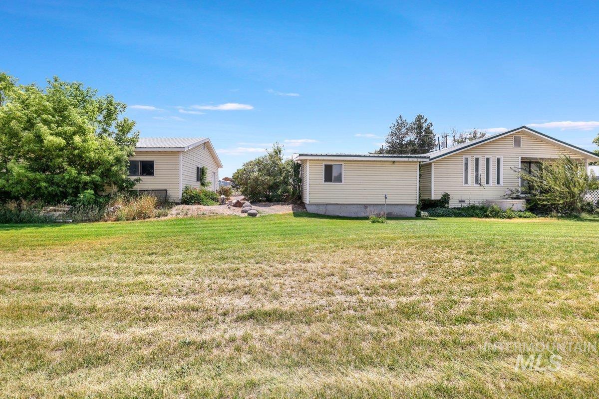 1202 Burley Ave. Property Photo 3