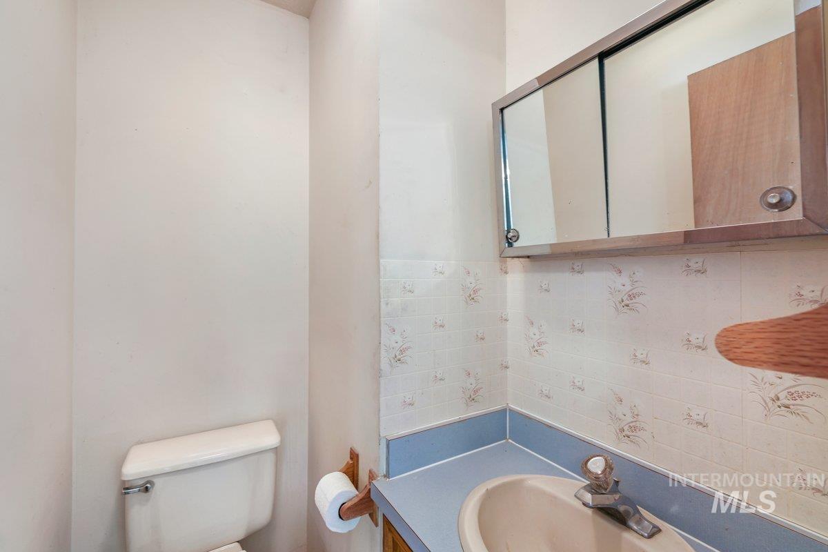 1202 Burley Ave. Property Photo 17