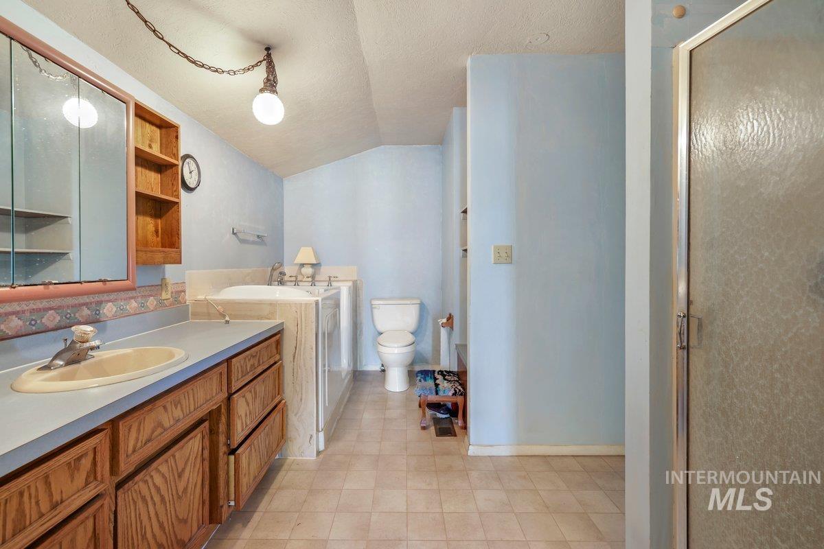 1202 Burley Ave. Property Photo 18