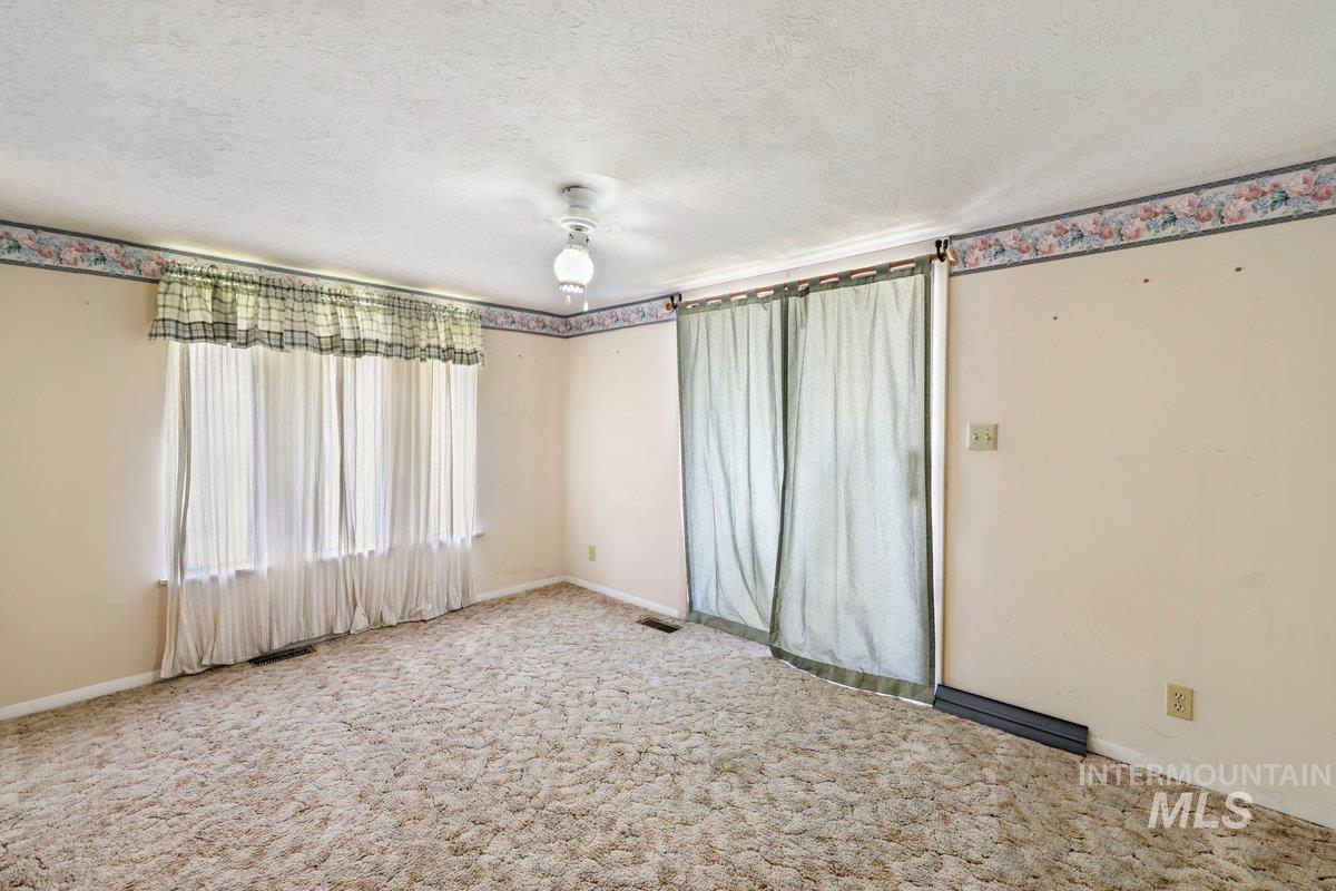 1202 Burley Ave. Property Photo 19