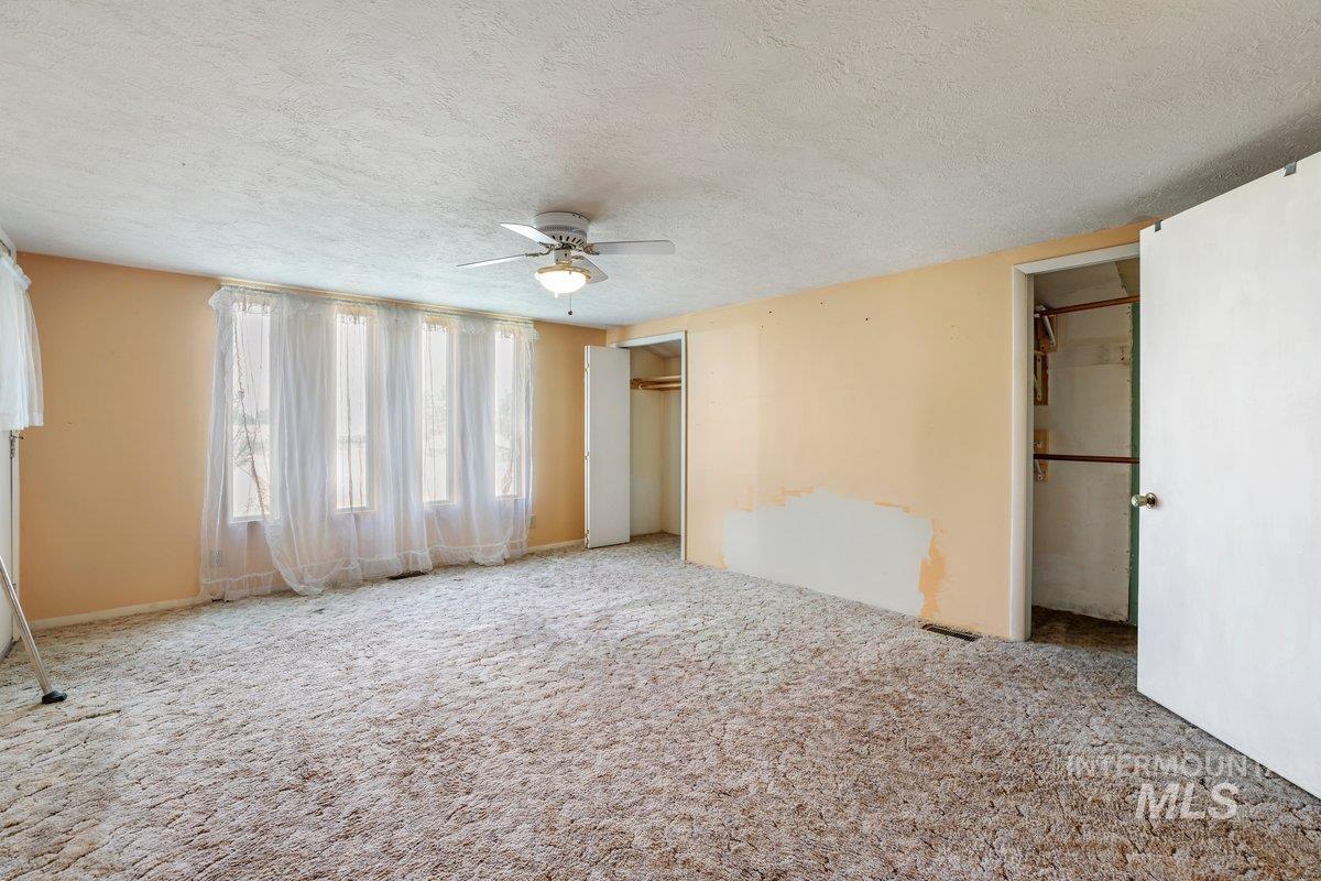 1202 Burley Ave. Property Photo 20