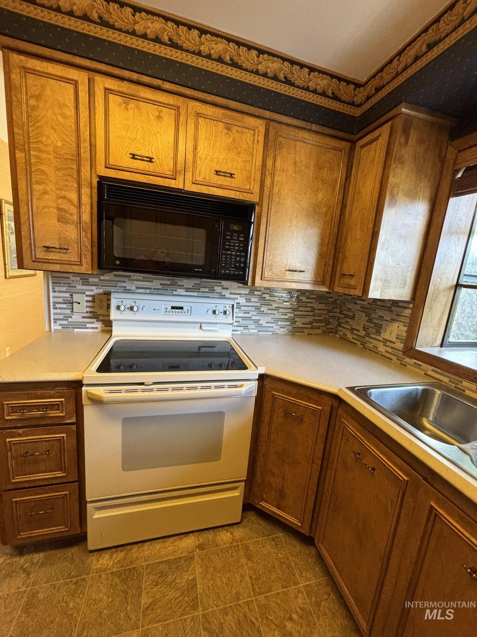 2140 Daven Place Property Photo 12