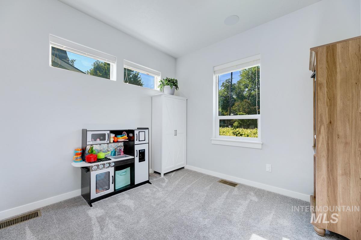 6426 W Saxton Ave Property Photo 4