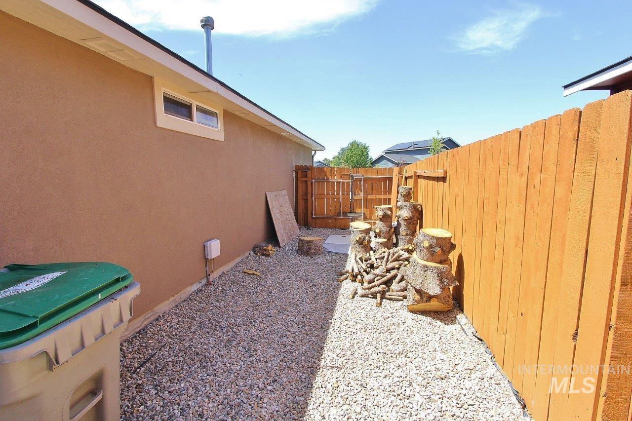 11683 W Aldershot St Property Photo 4