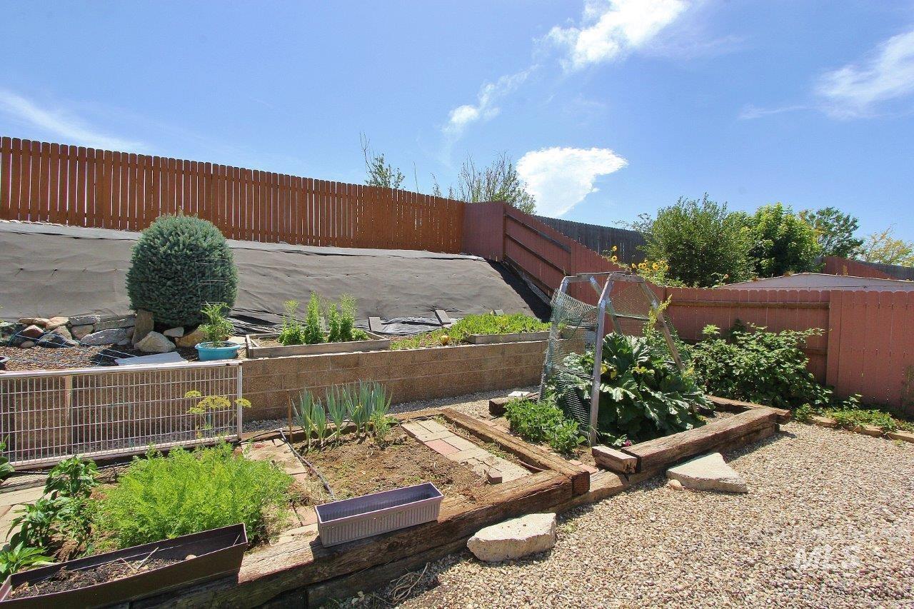 11683 W Aldershot St Property Photo 9