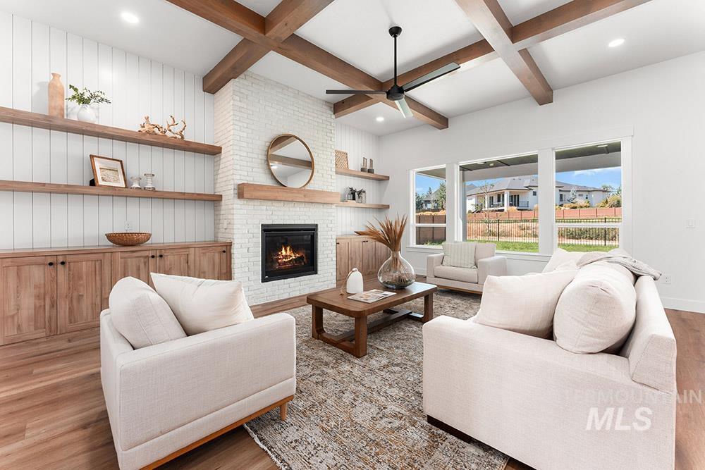 3542 W Retreat St Property Photo 2