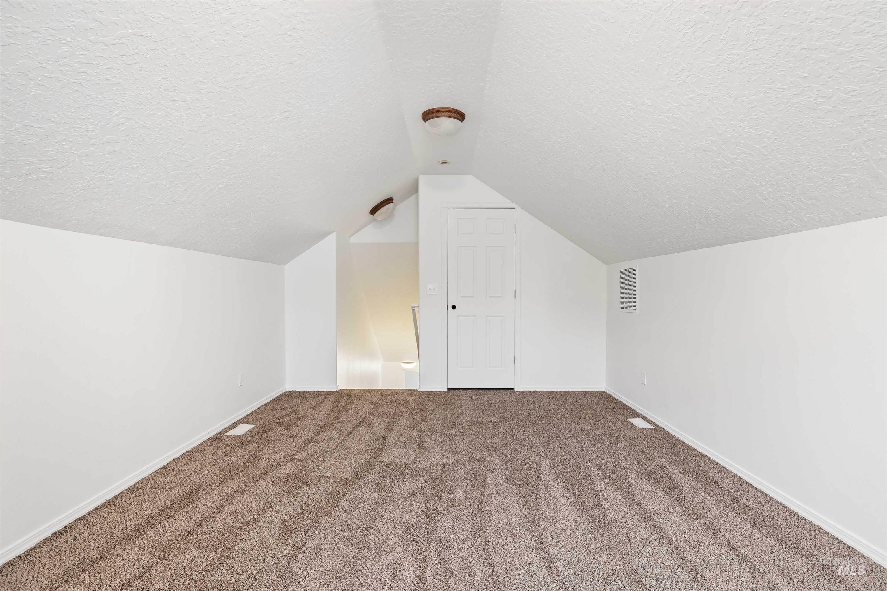 437 Hunter Ave Property Photo 20