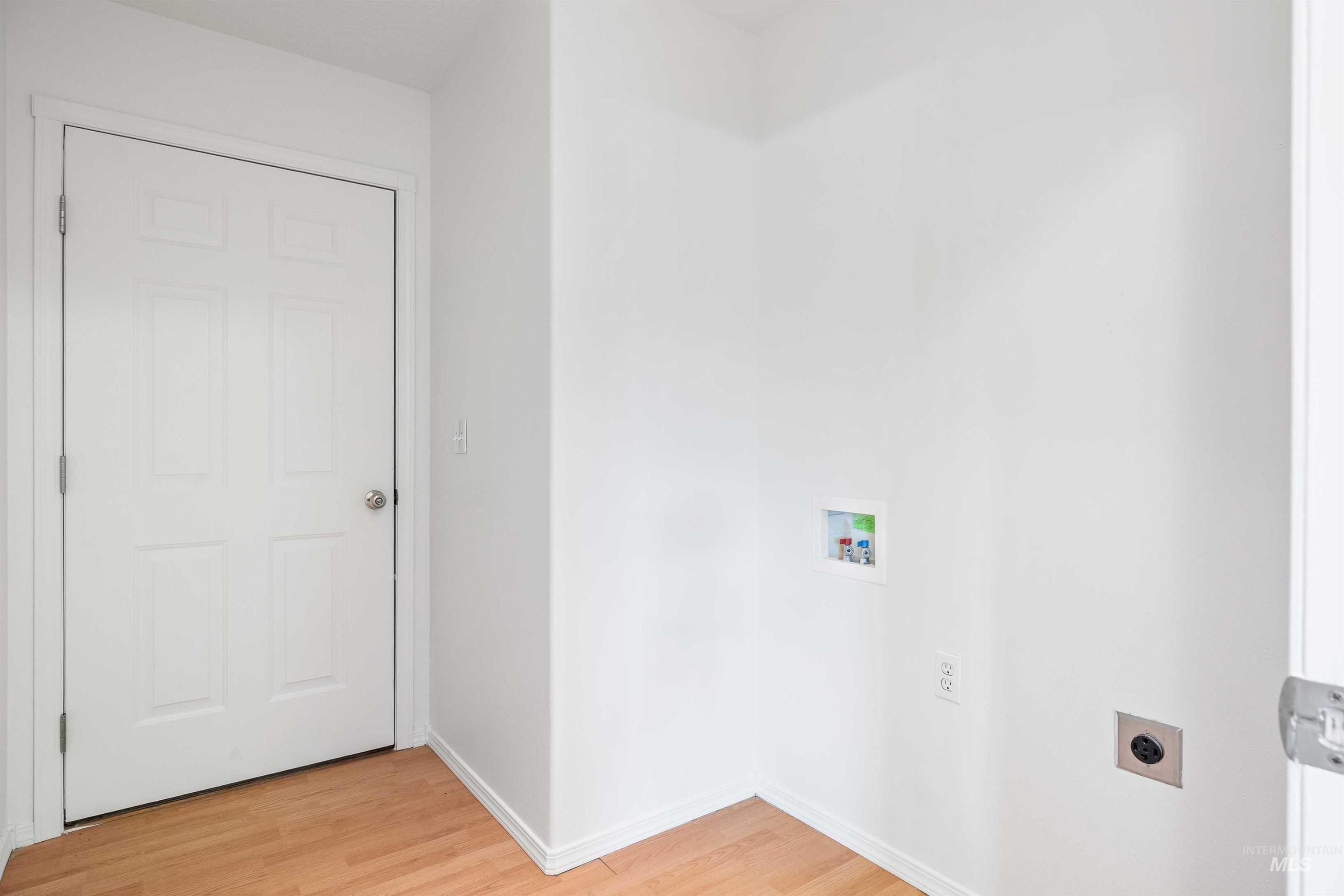 437 Hunter Ave Property Photo 21