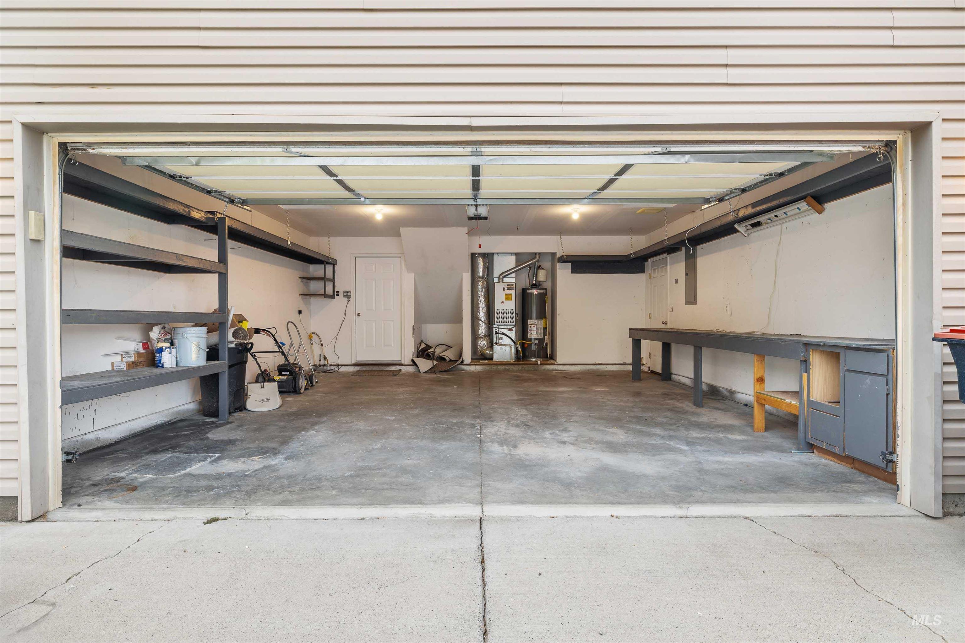 437 Hunter Ave Property Photo 22