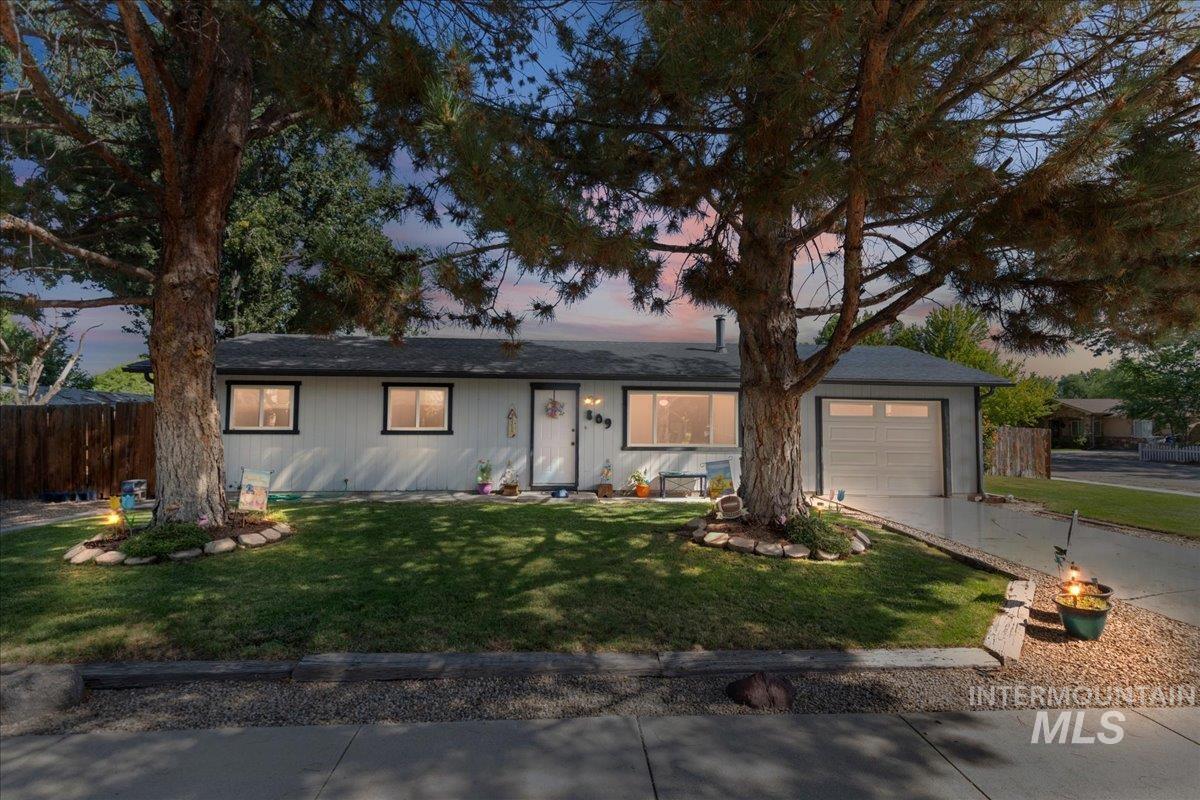 809 Hudson Property Photo 1