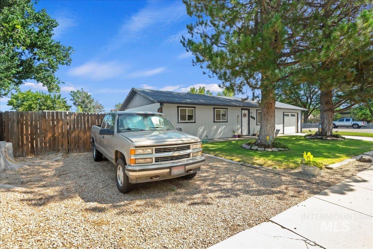 809 Hudson Property Photo 6