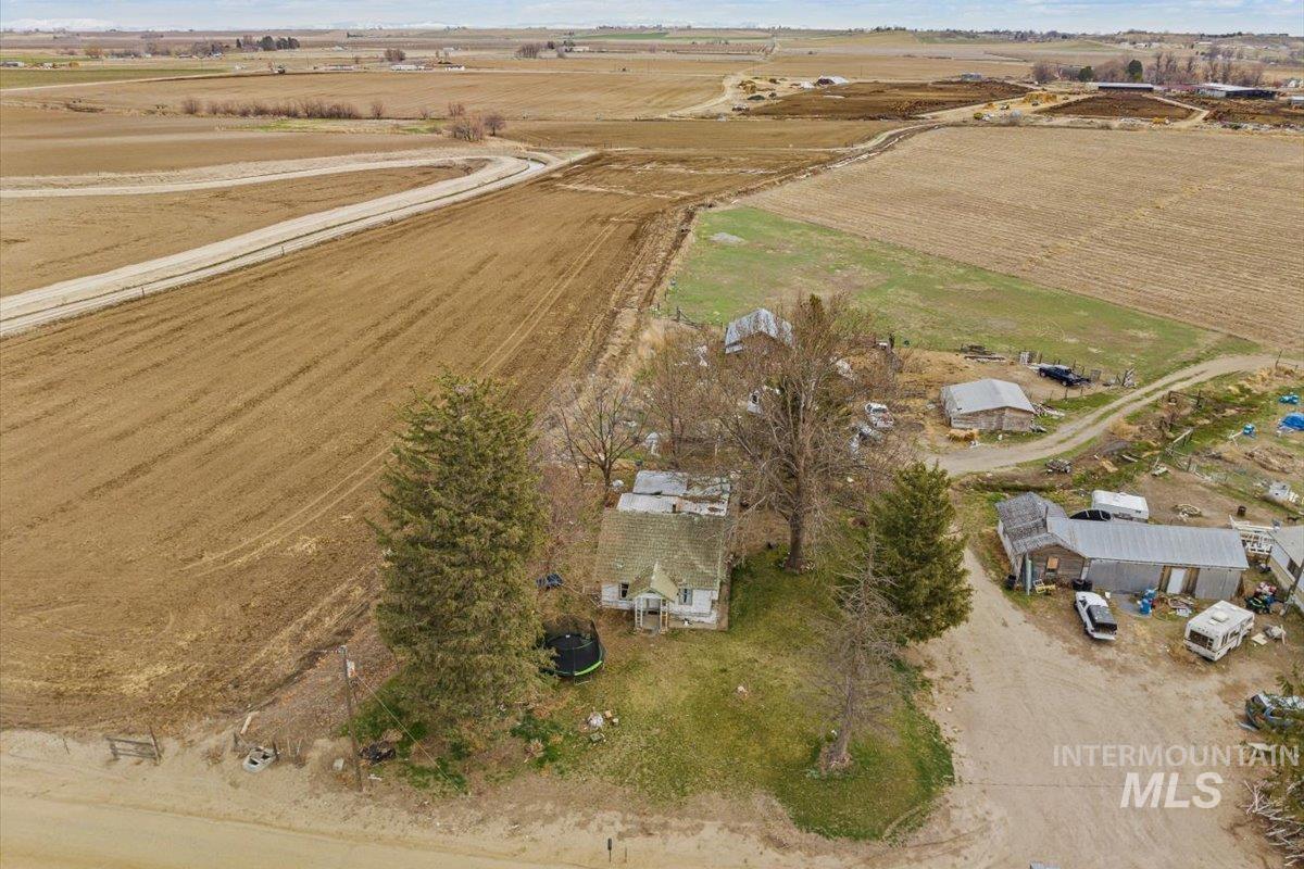 21488 Case Ln Property Photo 8