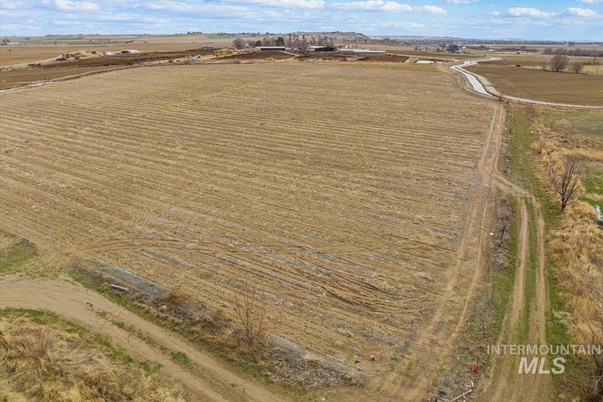 21488 Case Ln Property Photo 19