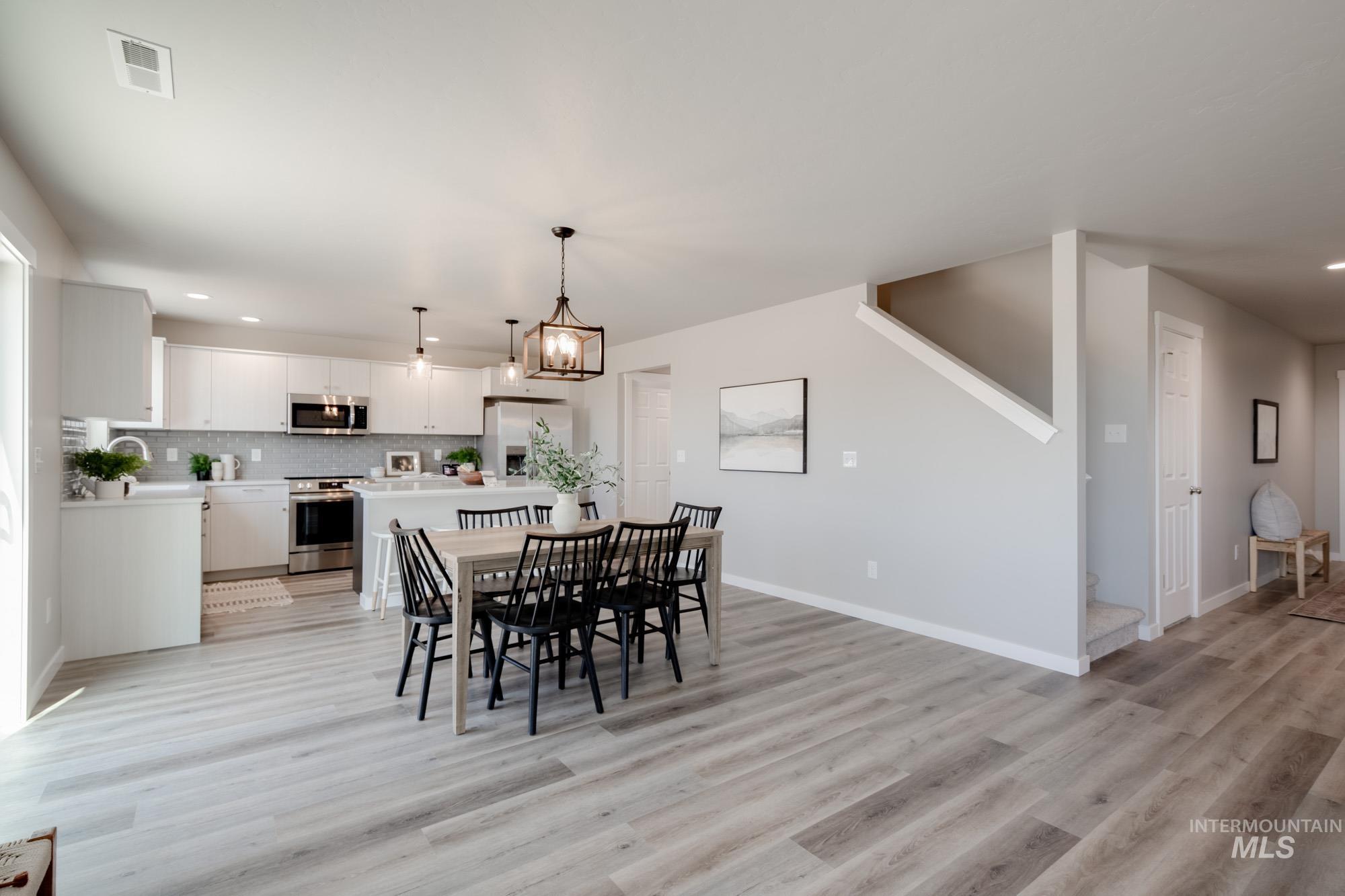 2731 E Valley Wind St Property Photo 11