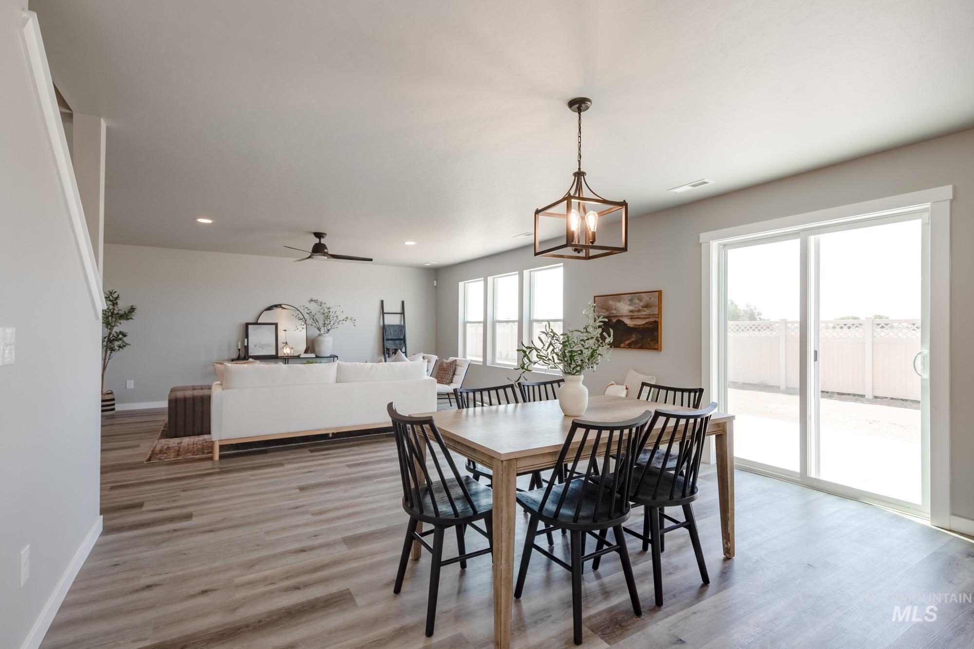 2731 E Valley Wind St Property Photo 14