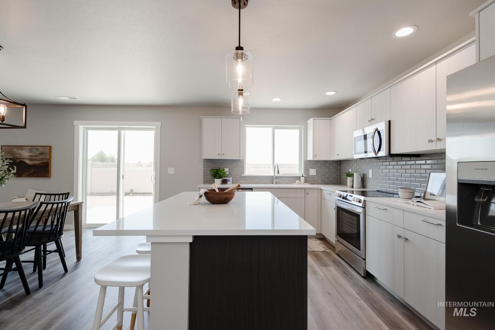 2731 E Valley Wind St Property Photo 15