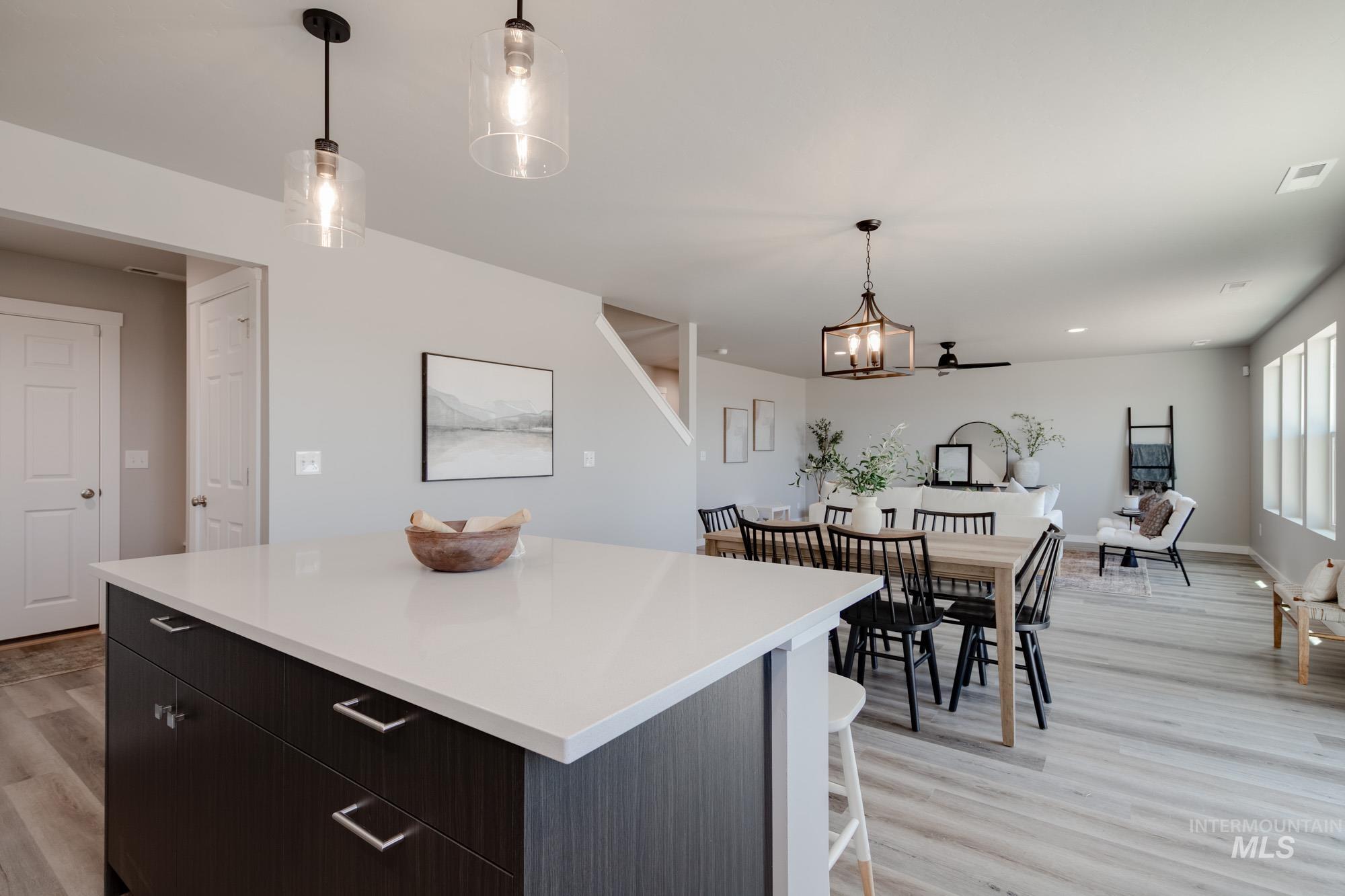 2731 E Valley Wind St Property Photo 17