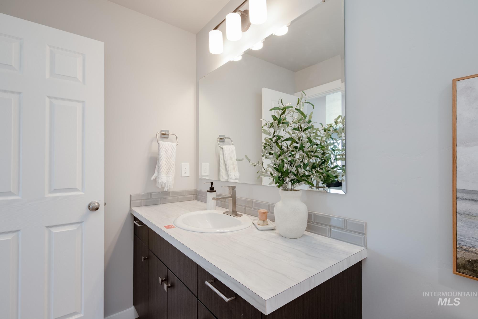 2731 E Valley Wind St Property Photo 27