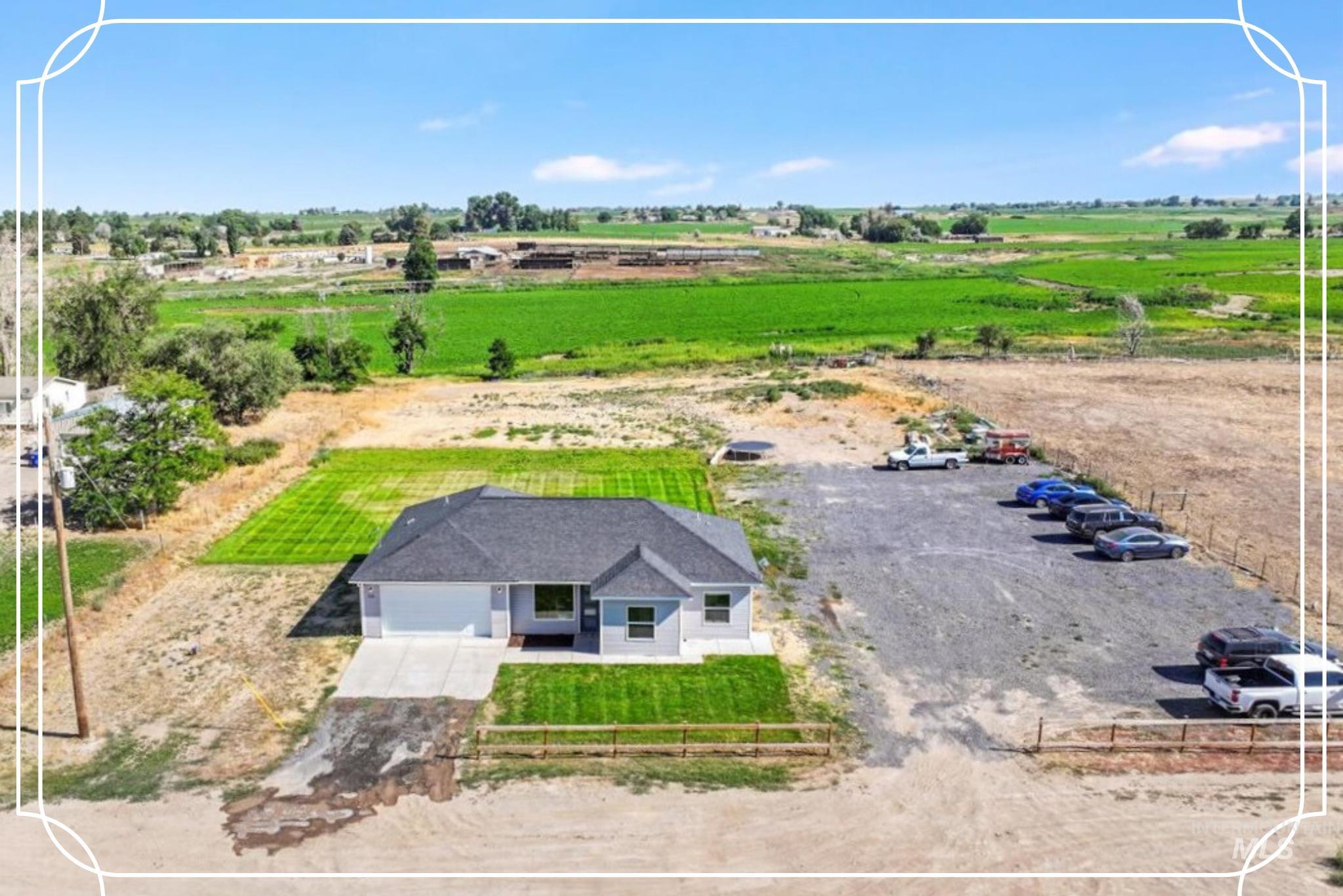 218 E 450 S Property Photo 1