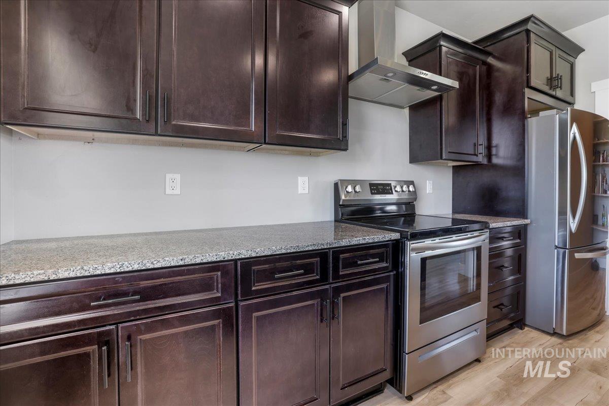 218 E 450 S Property Photo 5