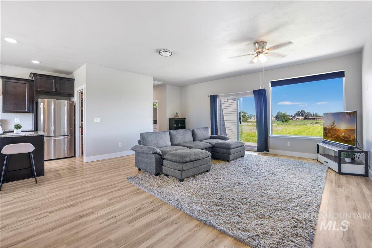 218 E 450 S Property Photo 8