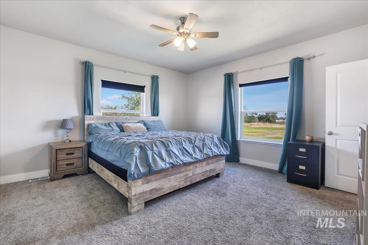 218 E 450 S Property Photo 11