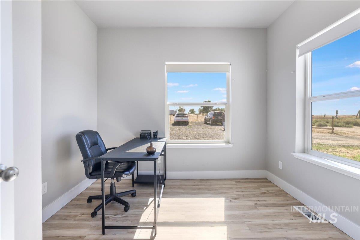 218 E 450 S Property Photo 16