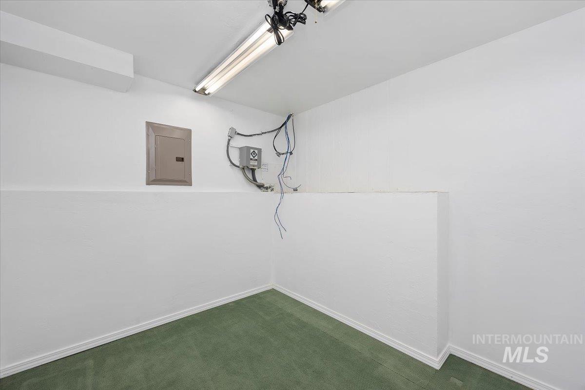 2918 N 2600 E Property Photo 25