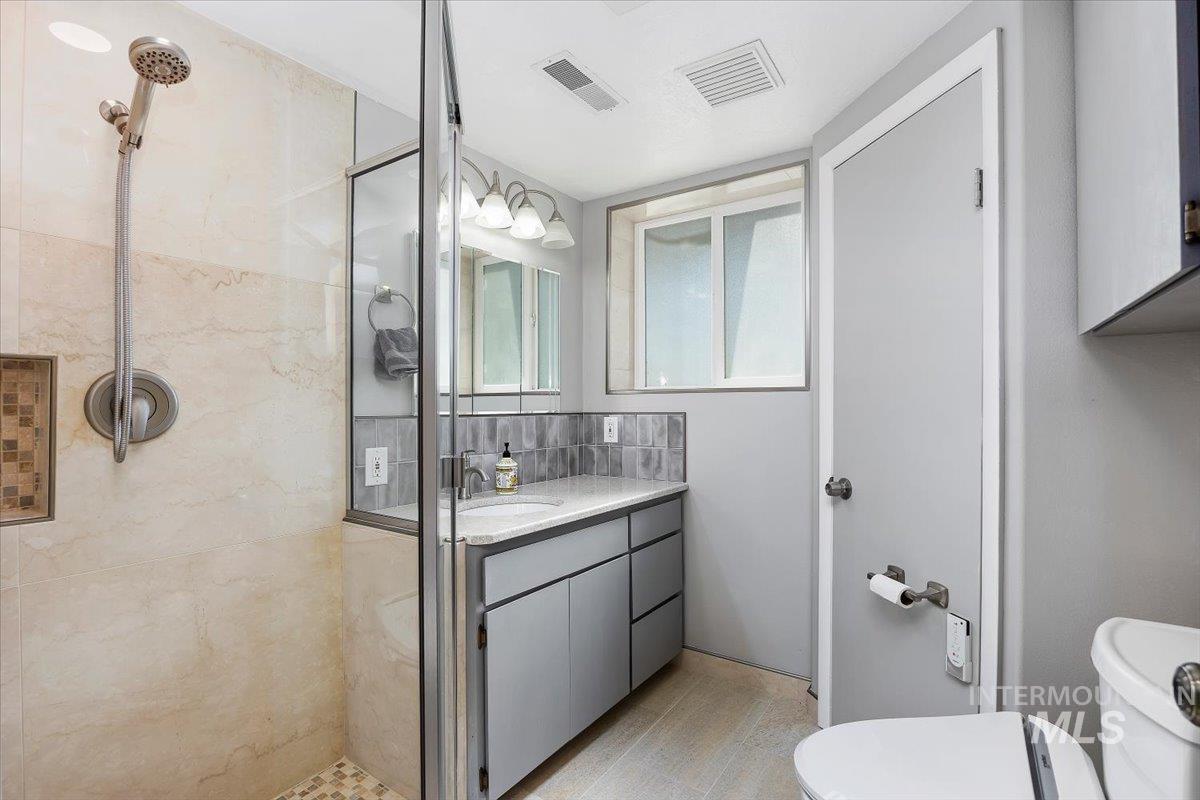 2918 N 2600 E Property Photo 26