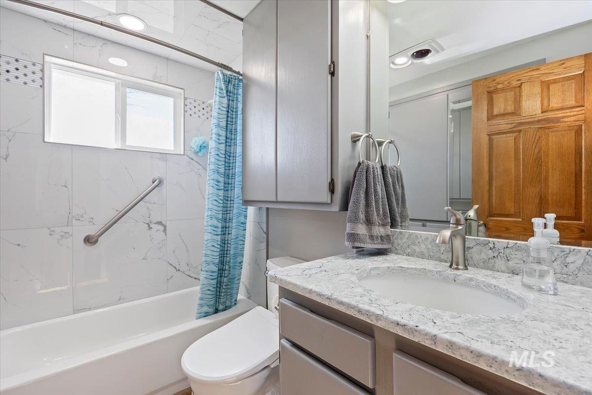 2918 N 2600 E Property Photo 28