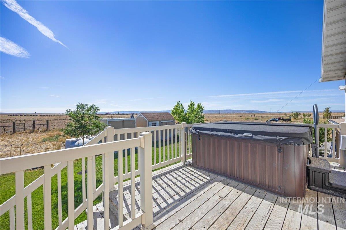 2918 N 2600 E Property Photo 33