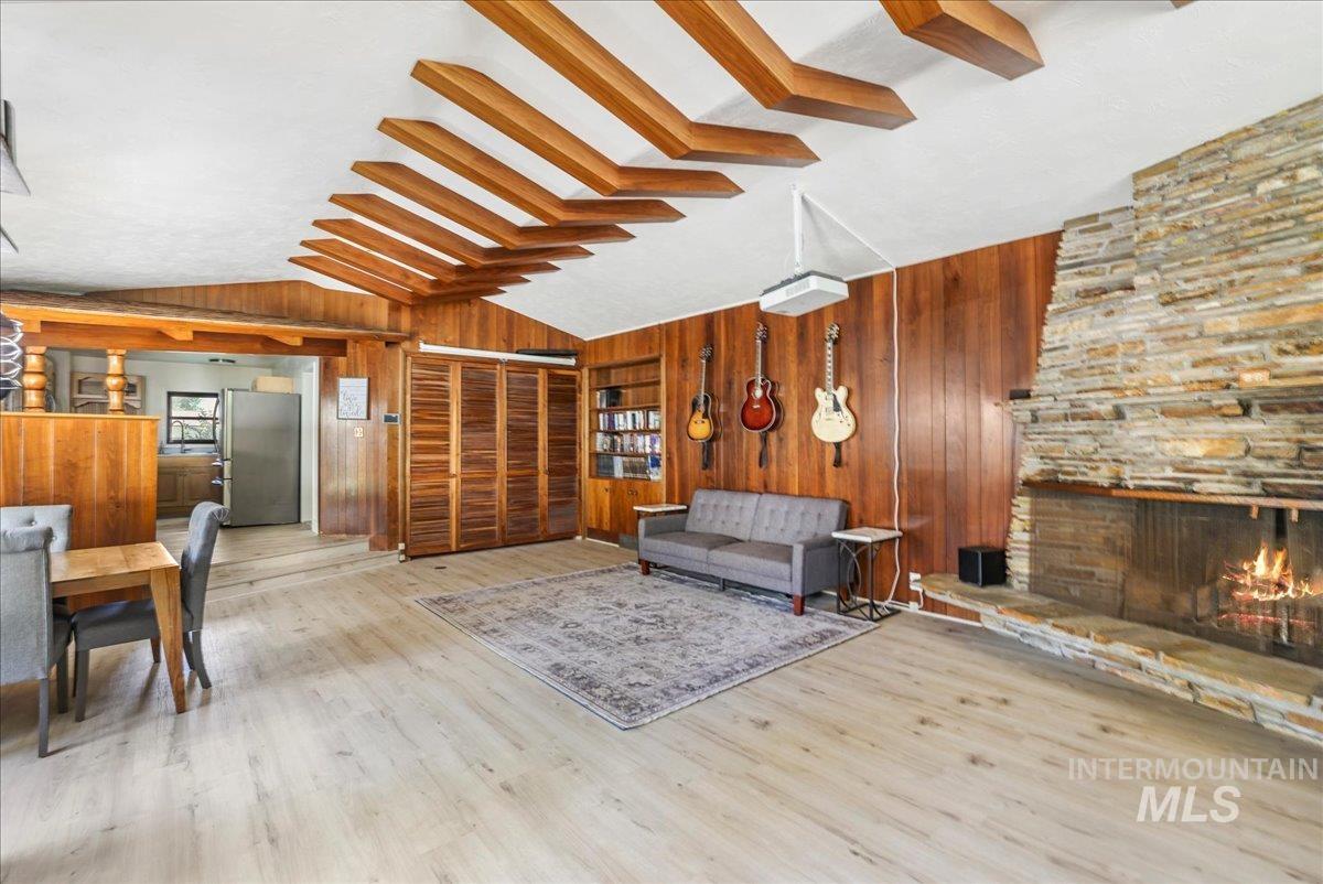 20276 Hwy 30 Property Photo 7