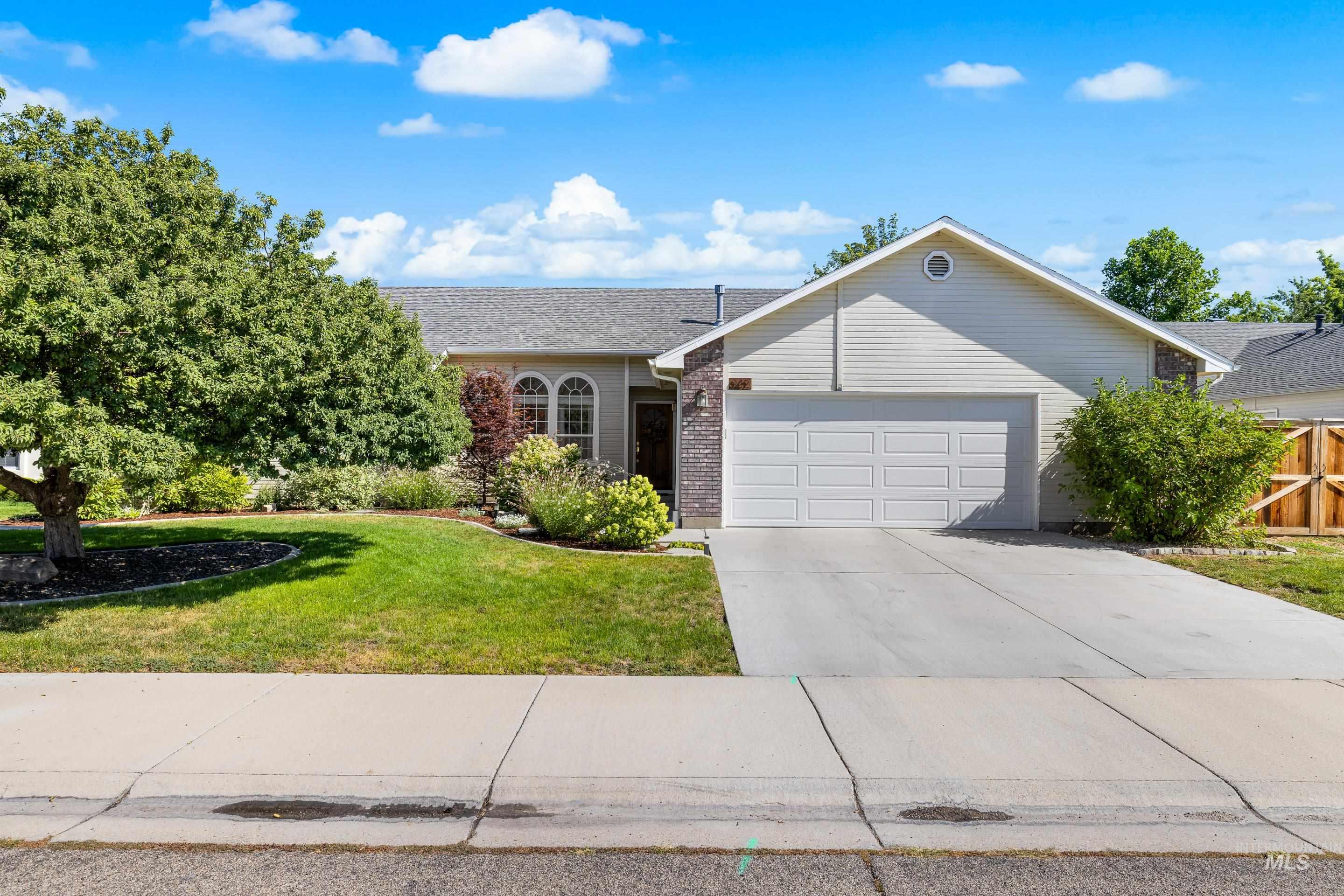 942 E Brown Bear Ct.