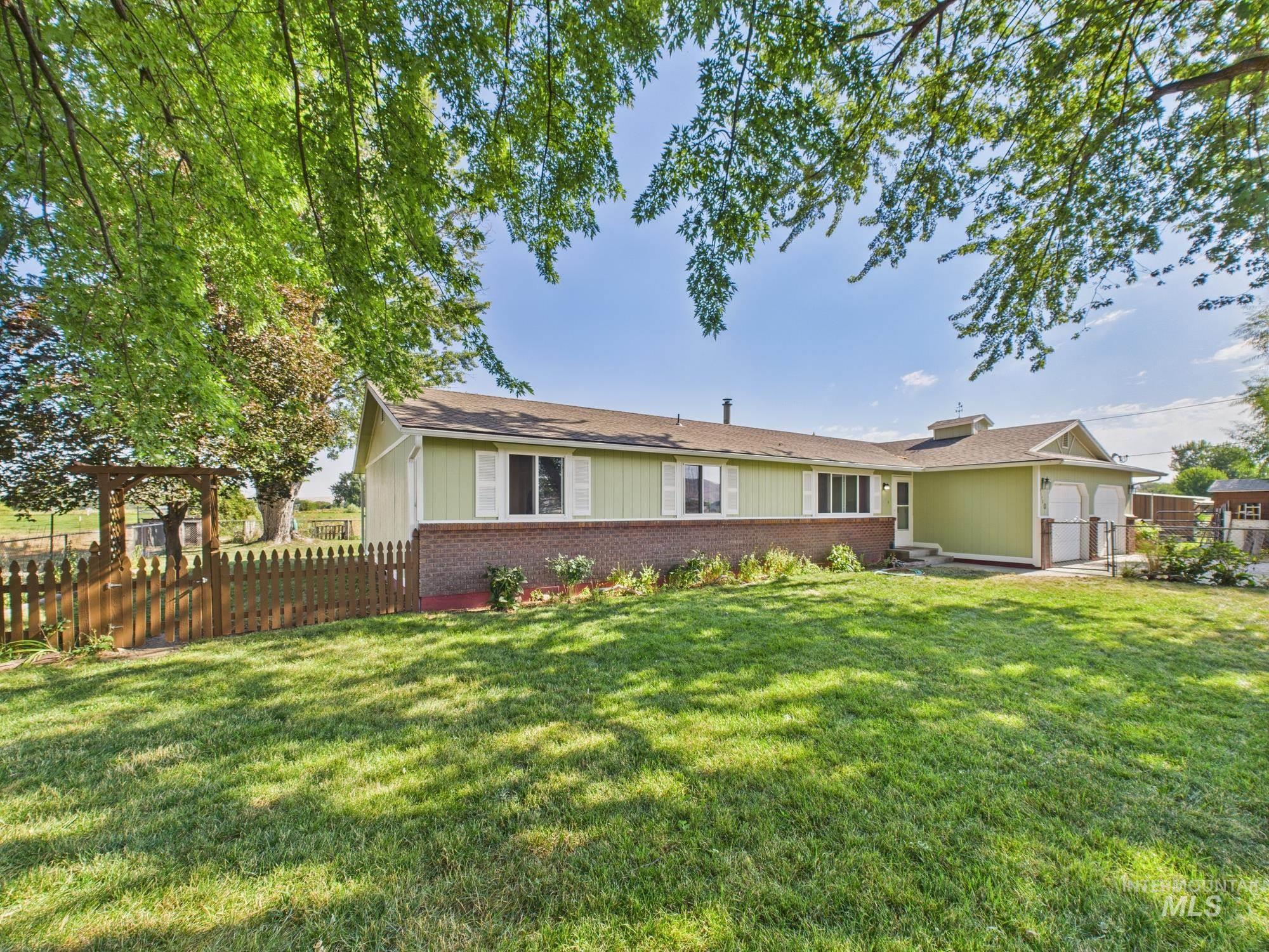 2378 Schiller Rd Property Photo 1
