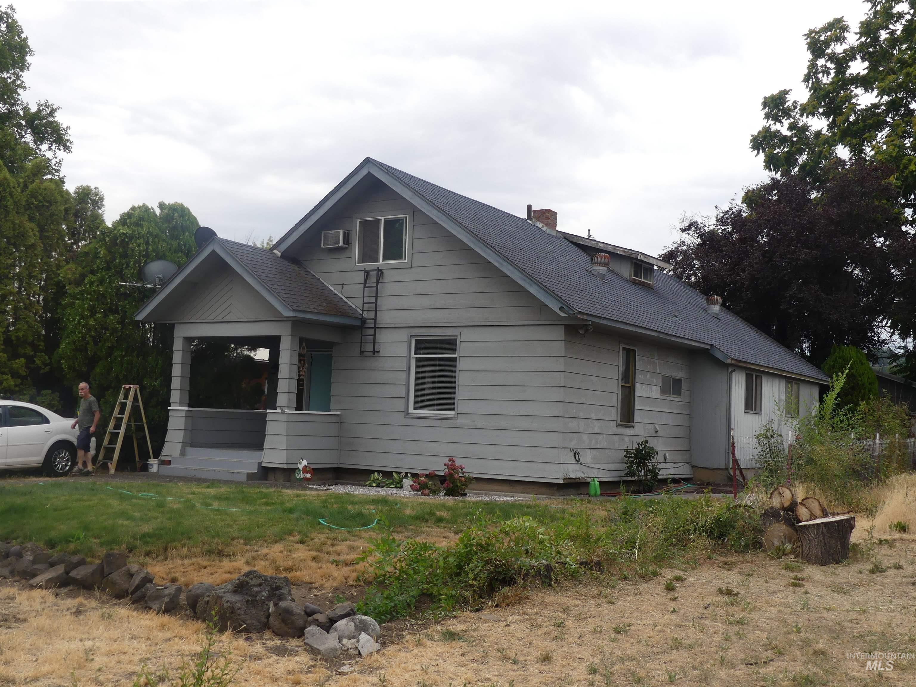 1208 15th Ave Property Photo 1