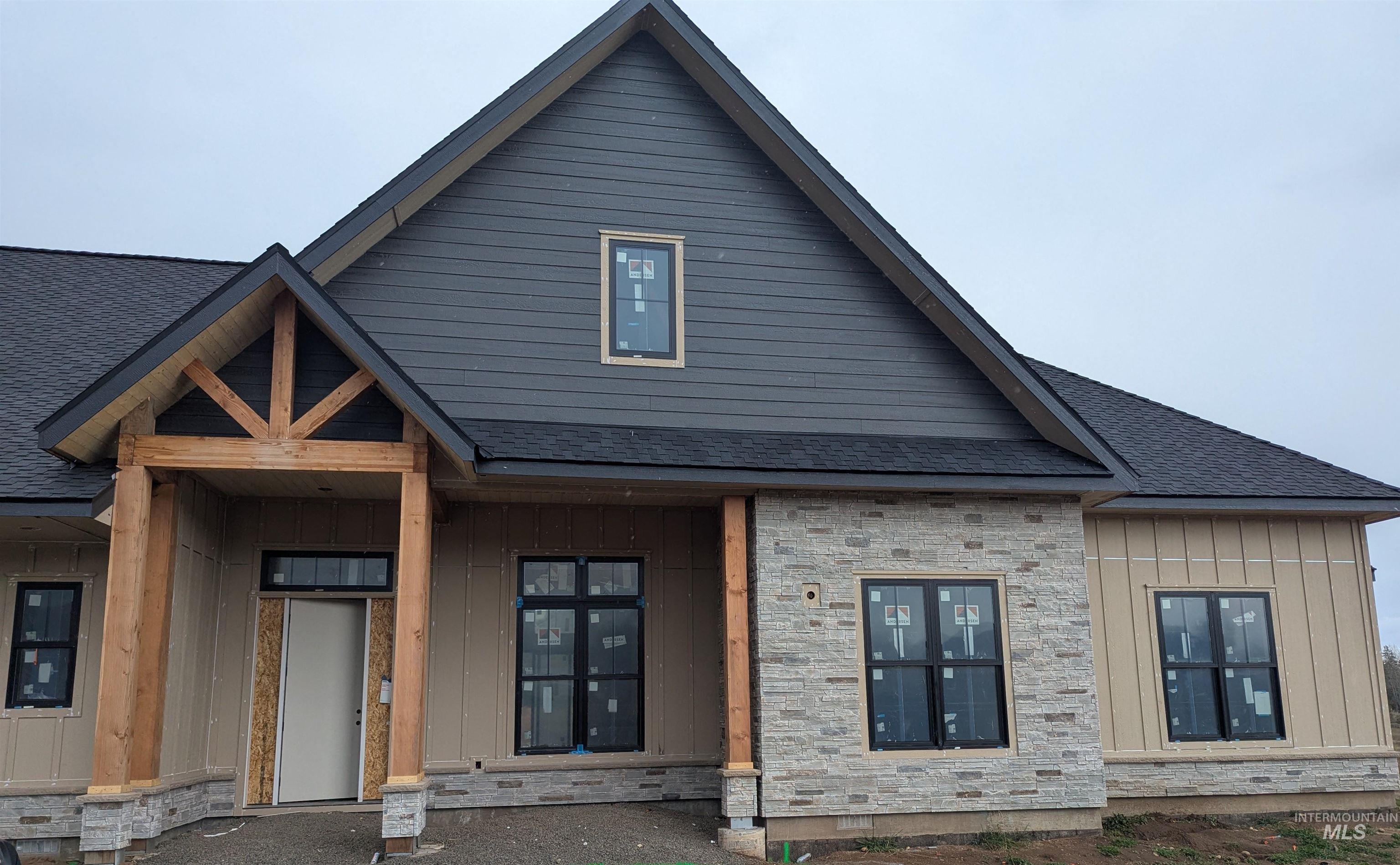 13910 Sky View Court Property Photo 2