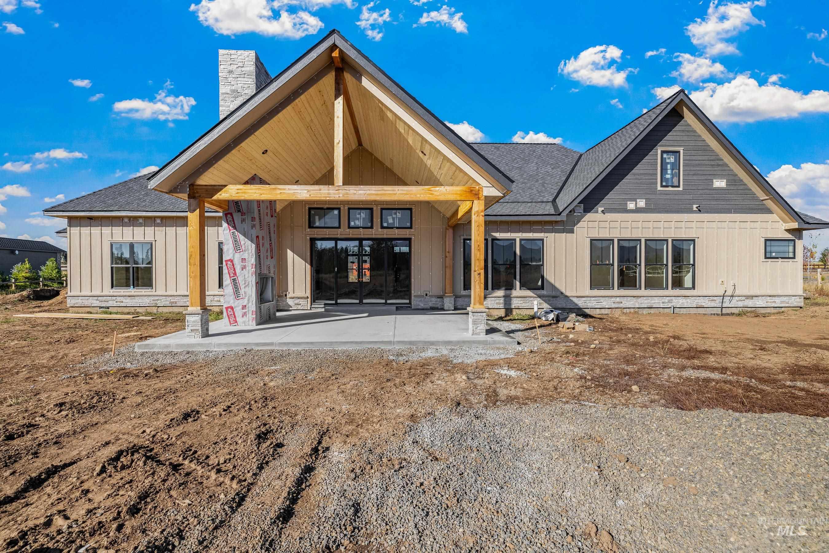 13910 Sky View Court Property Photo 7