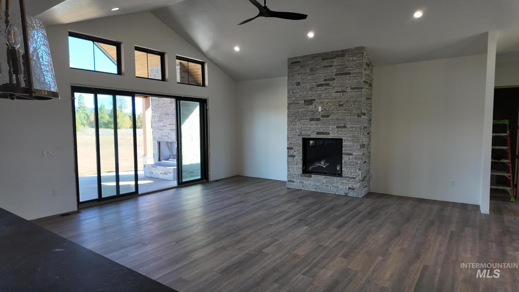 13910 Sky View Court Property Photo 11