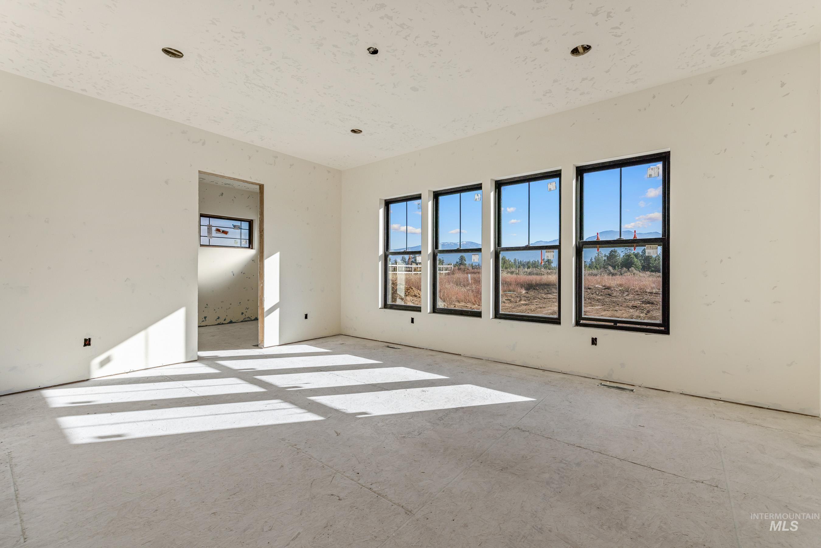13910 Sky View Court Property Photo 13