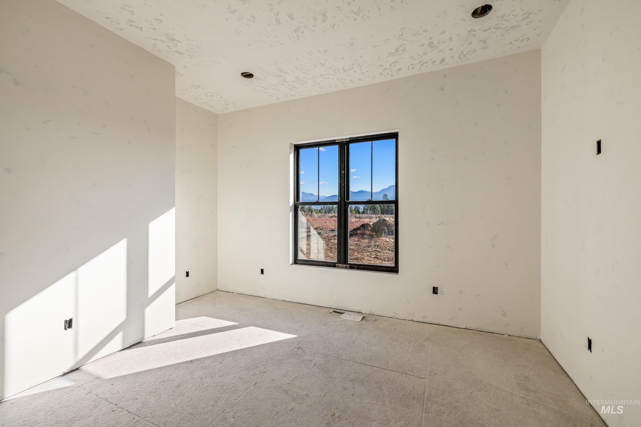 13910 Sky View Court Property Photo 25