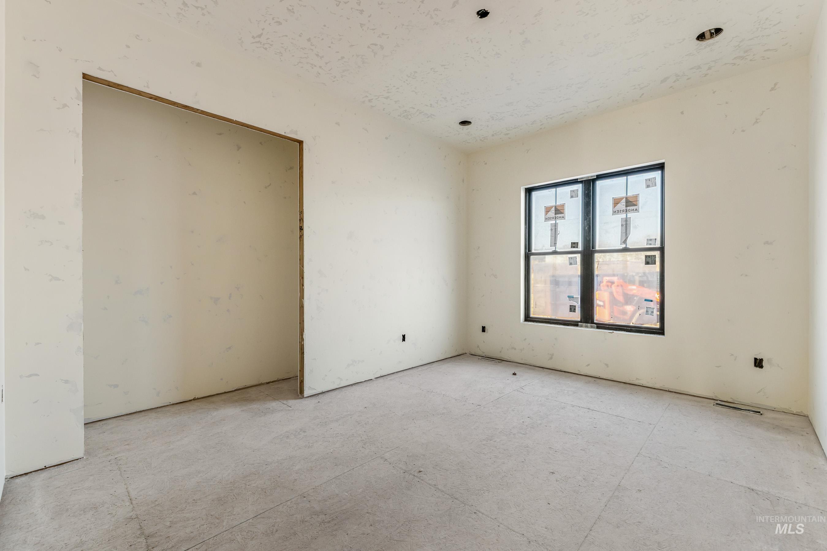 13910 Sky View Court Property Photo 27